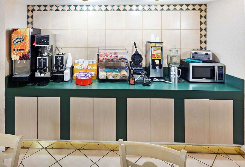 Hotel La Quinta Inn Odessa  | Odessa | Texas | United States 16