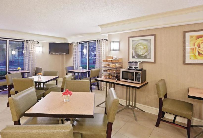Hotel La Quinta Inn Merrillville  | Merrillville | Indiana | United States 10