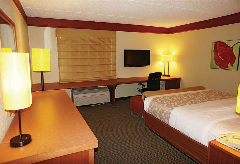 Hotel La Quinta Inn & Suites Austin Airport  | Austin | Texas | United States 13