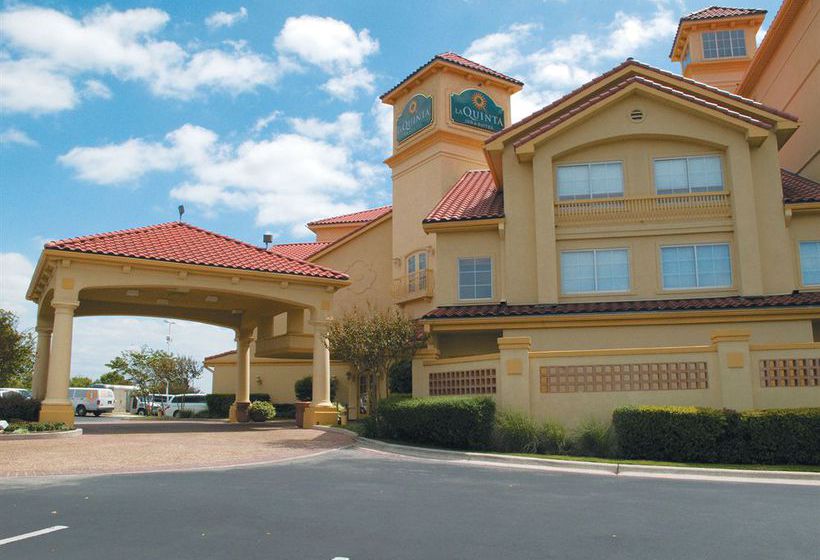 Hotel La Quinta Inn & Suites Austin Airport  | Austin | Texas | United States 9