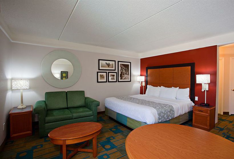 Hotel La Quinta Inn & Suites Greensboro  | Greensboro | North Carolina | United States 11