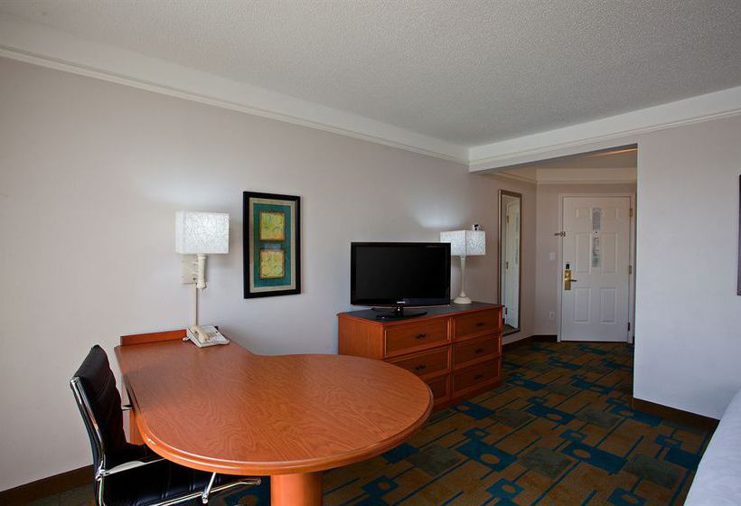 Hotel La Quinta Inn & Suites Greensboro  | Greensboro | North Carolina | United States 16