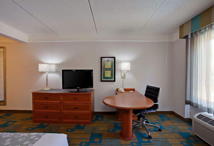 Hotel La Quinta Inn & Suites Greensboro  | Greensboro | North Carolina | United States 17