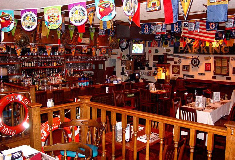 Hotel Lamie's Inn & Tavern 