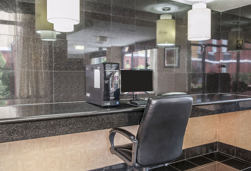 Hotel Quality Inn Terre Haute  | Terre Haute | Indiana | United States 6