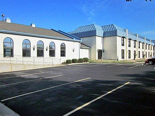 Hotel Lees Inn & Suites Richmond  | Richmond | Indiana | United States 10