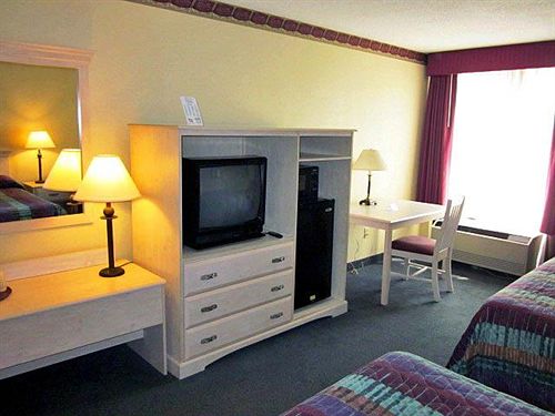 Hotel Lees Inn & Suites Richmond  | Richmond | Indiana | United States 5