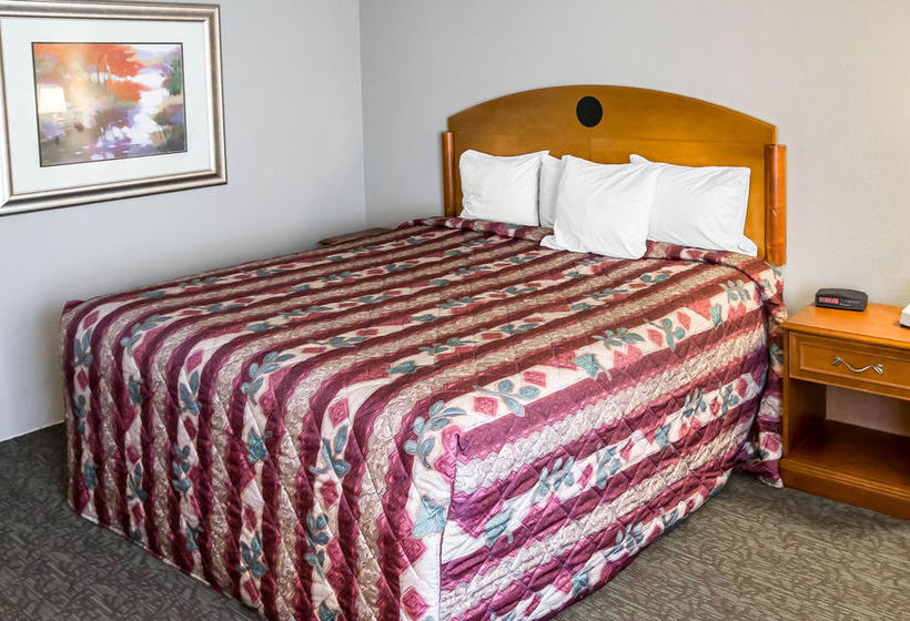 Hotel Econo Lodge  | Merrillville | Indiana | United States 12