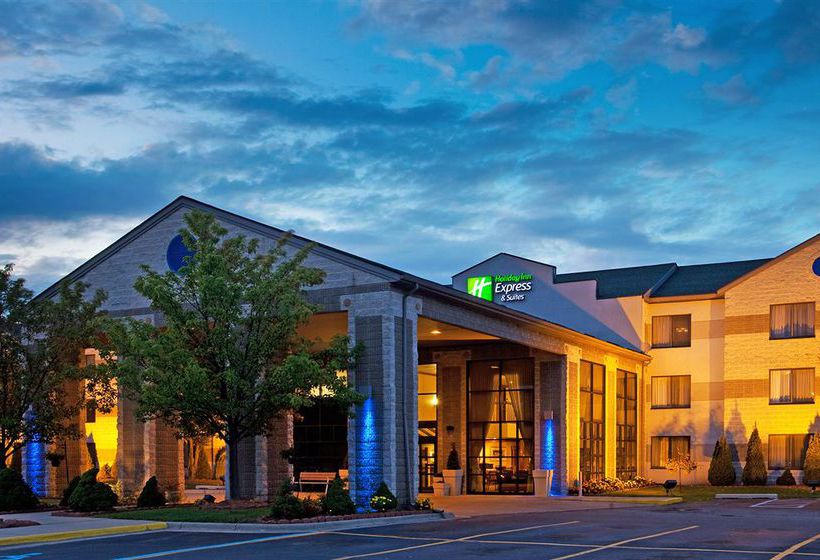 Hotel Holiday Inn Express Grand Rapids Airport  Grand Rapids Michigan