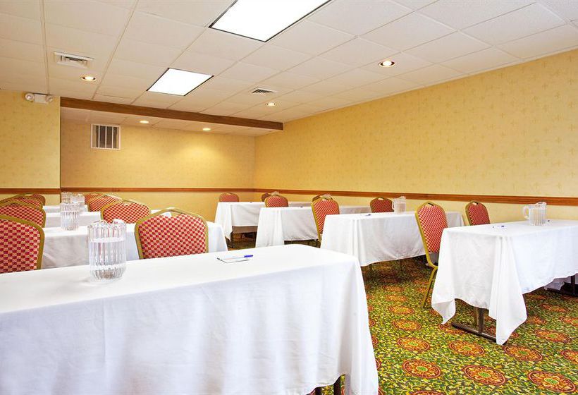 Hotel Holiday Inn Express Grand Rapids Airport   | Grand Rapids | Michigan | United States 19