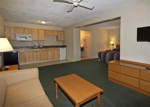 Hotel Econo Lodge Inn & Suites Lafayette  | Lafayette | Louisiana | United States 11