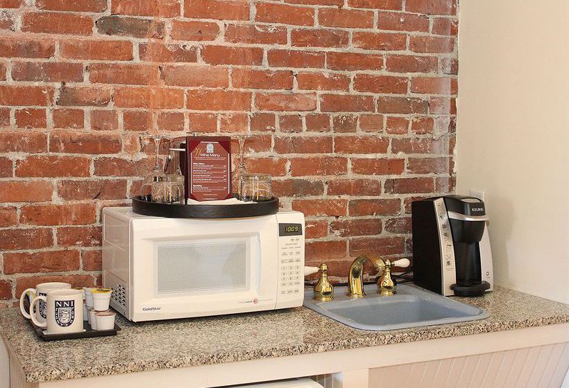 Hotel Lord Camden Inn  | Camden | Maine | United States 3