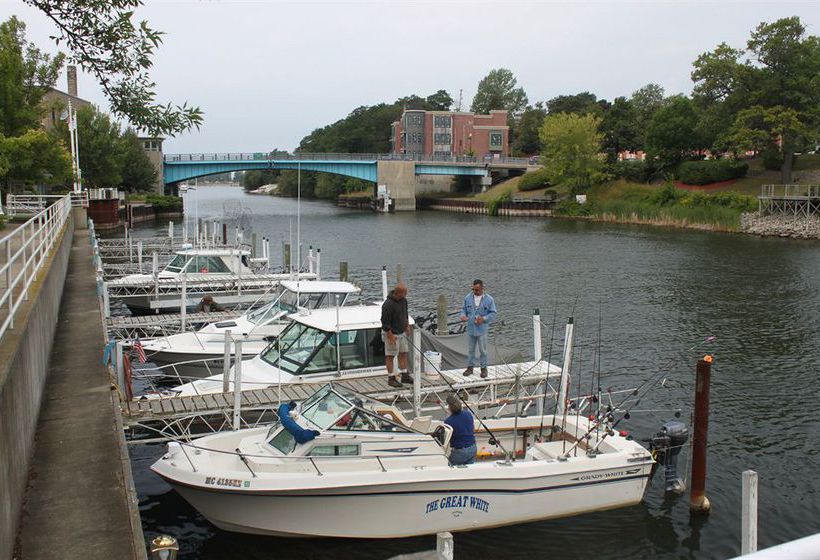 Hotel Manistee Inn & Marina