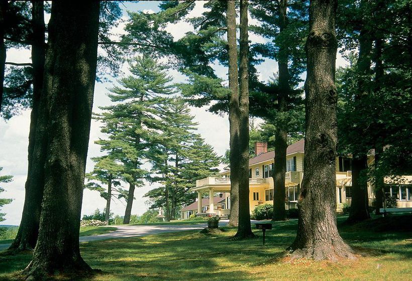 Bed and Breakfast The Manor on Golden Pond Bed&Breakfast New Hampshire
