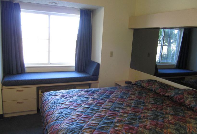 Hotel Sunset Inn & Suites  | Maryville | Missouri | United States 1