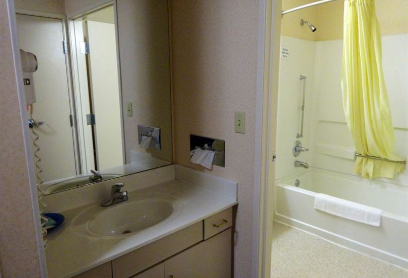 Hotel Sunset Inn & Suites  | Maryville | Missouri | United States 10