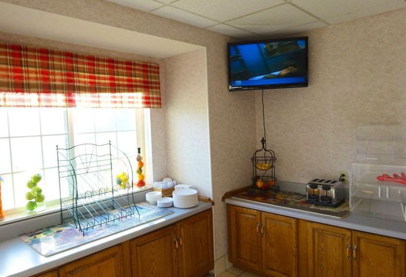 Hotel Sunset Inn & Suites  | Maryville | Missouri | United States 12