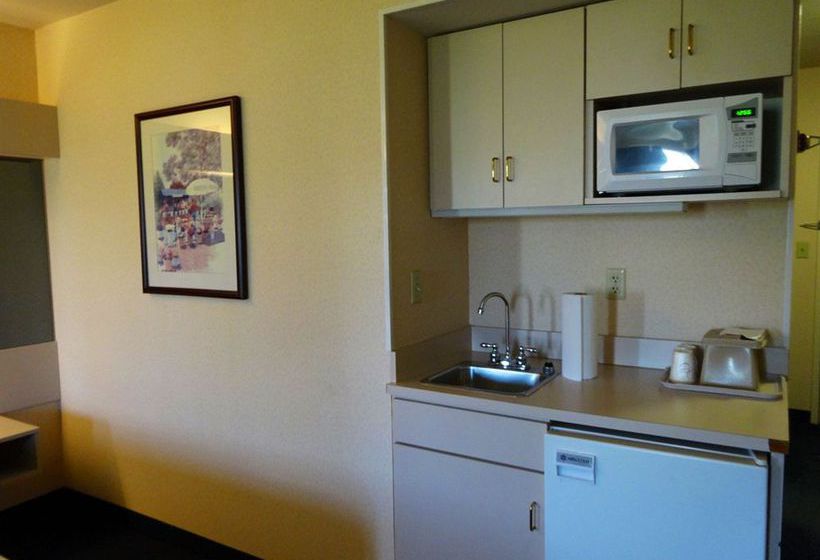 Hotel Sunset Inn & Suites  | Maryville | Missouri | United States 16