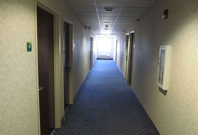 Hotel Sunset Inn & Suites  | Maryville | Missouri | United States 5