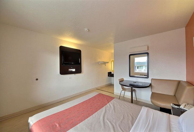 Motel 6  | San Marcos | Texas | United States 11