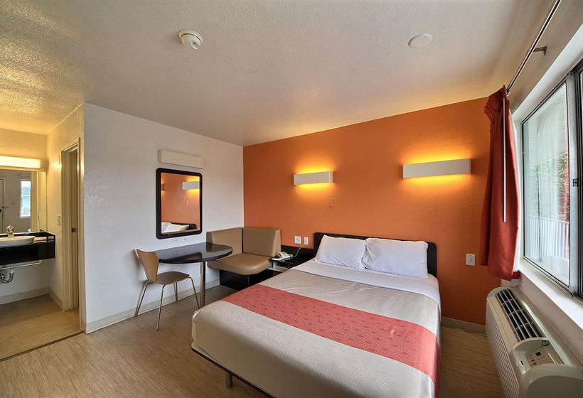 Motel 6  | San Marcos | Texas | United States 13