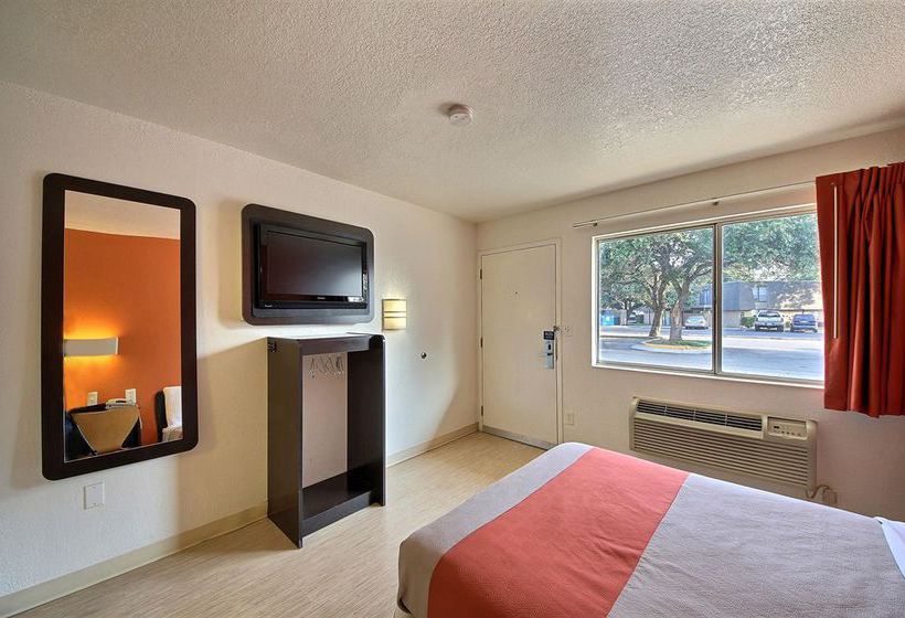 Motel 6  | San Marcos | Texas | United States 5