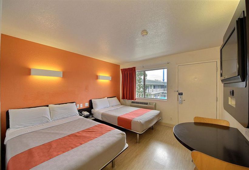 Motel 6  | San Marcos | Texas | United States 9