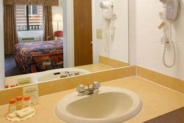 Motel Days Inn & Suites Bridgeview Lodge Mackinaw City