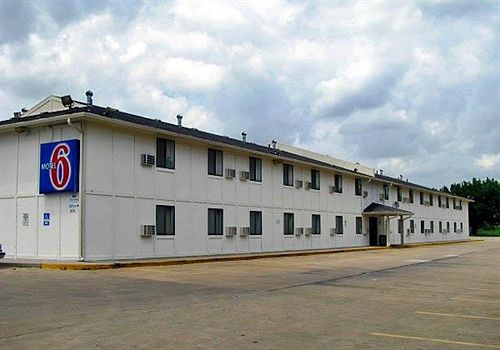 Motel 6 