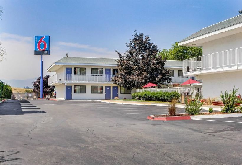 Motel 6 Medford South  Medford Oregon