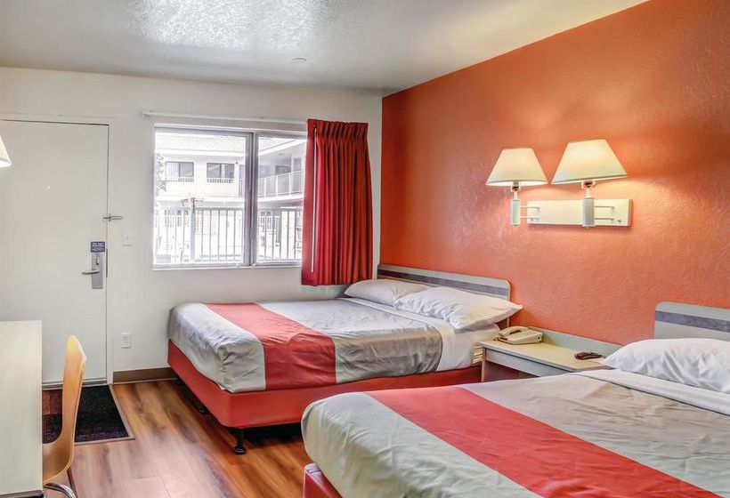 Motel 6 Medford South   | Medford | Oregon | United States 14