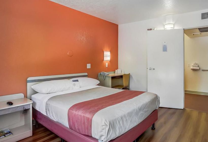 Motel 6 Medford South   | Medford | Oregon | United States 18