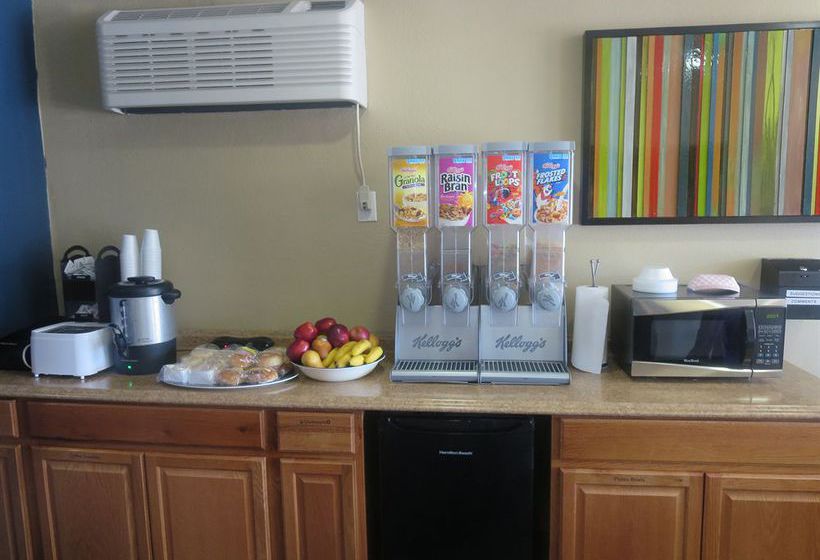 Motel One  | Odessa | Texas | United States 10