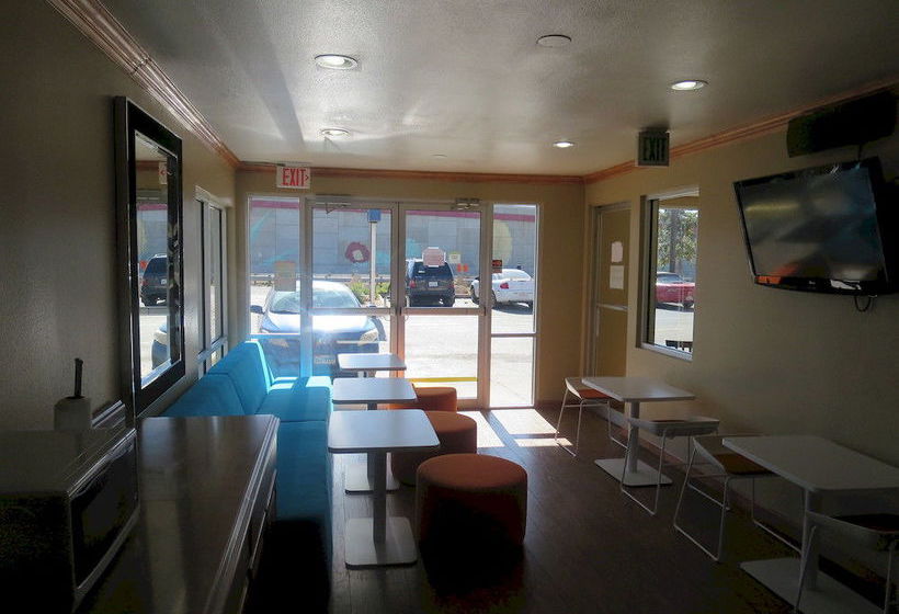 Motel One  | Odessa | Texas | United States 16