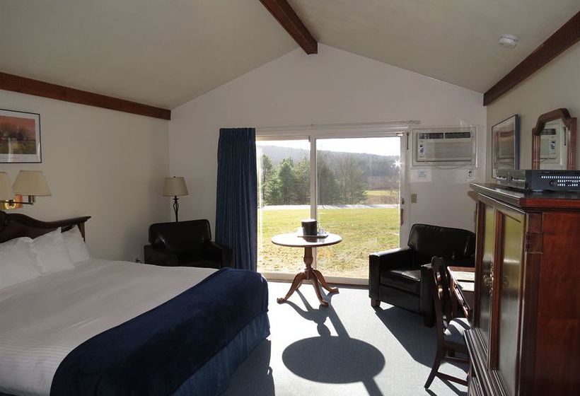 Hotel North Shire Lodge & Mountain View Pub  | Manchester | Vermont | United States 12