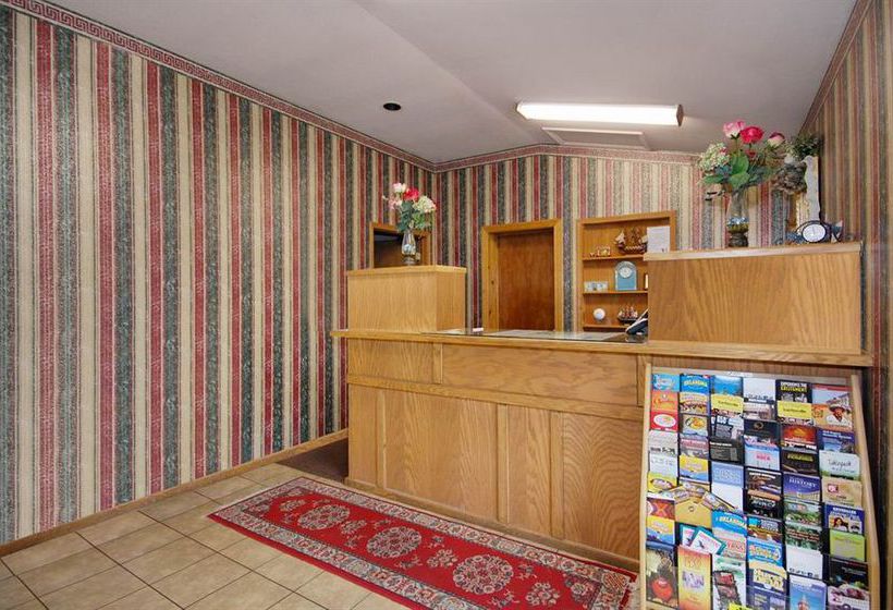 Oak Hill Motel & Suites 