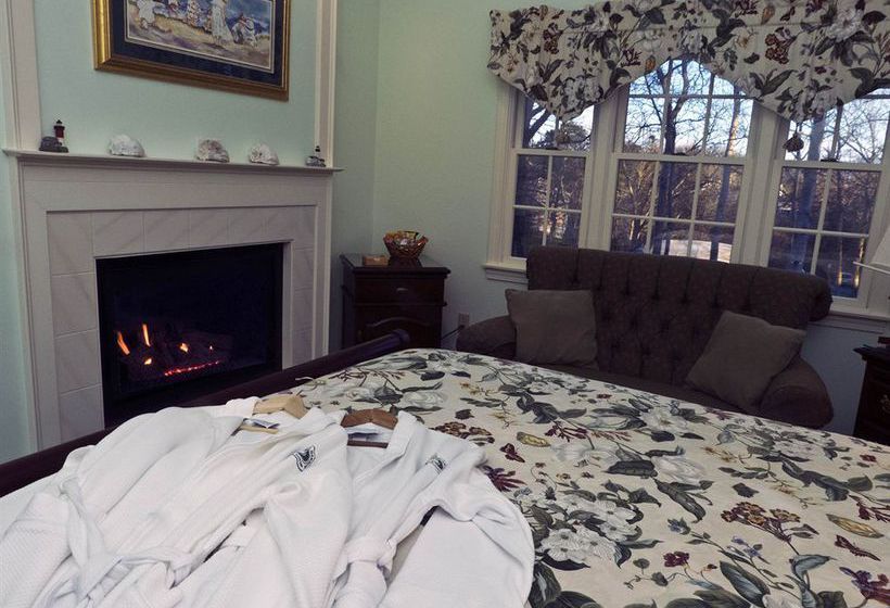 Hotel Old Harbor Inn  | Chatham | Massachusetts | United States 20