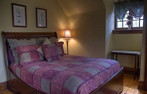 Hotel Oliver Inn Bed & Breakfast  | South Bend | Indiana | United States 14