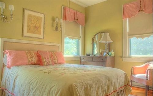 Hotel Oliver Inn Bed & Breakfast  | South Bend | Indiana | United States 17