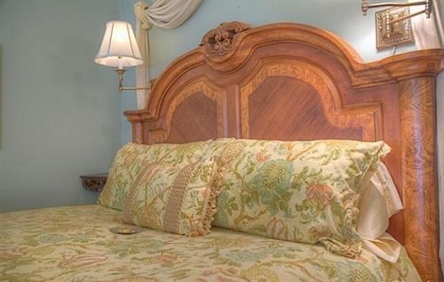 Hotel Oliver Inn Bed & Breakfast  | South Bend | Indiana | United States 18