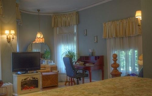 Hotel Oliver Inn Bed & Breakfast  | South Bend | Indiana | United States 19