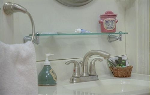 Hotel Oliver Inn Bed & Breakfast  | South Bend | Indiana | United States 2