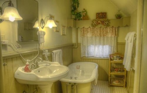 Hotel Oliver Inn Bed & Breakfast  | South Bend | Indiana | United States 20