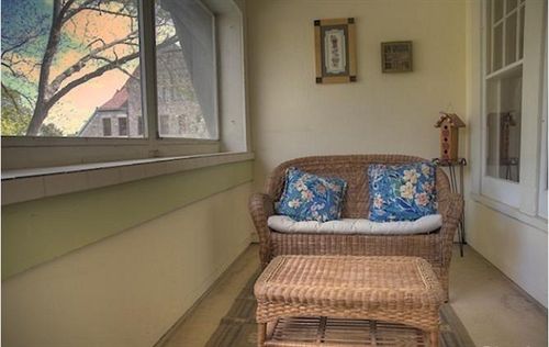 Hotel Oliver Inn Bed & Breakfast  | South Bend | Indiana | United States 3