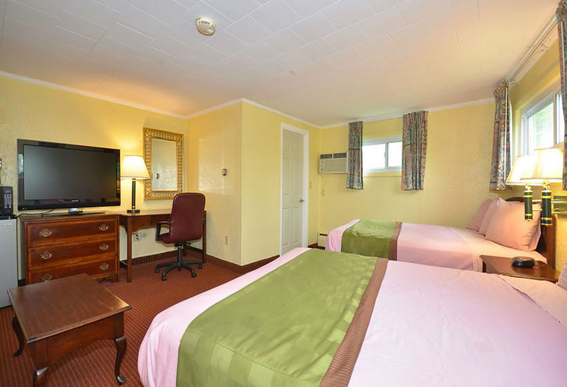 Hotel Rodeway Inn Orleans  | Orleans | Massachusetts | United States 11
