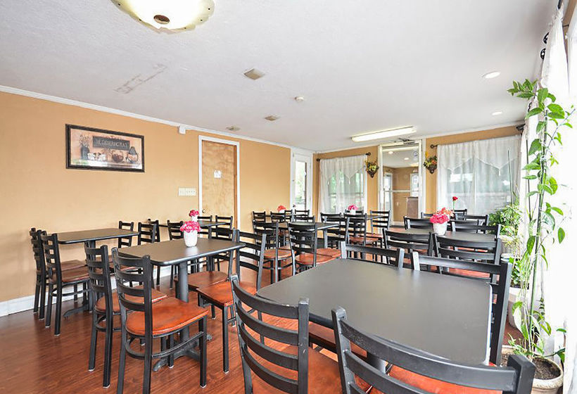 Hotel Rodeway Inn Orleans  | Orleans | Massachusetts | United States 12