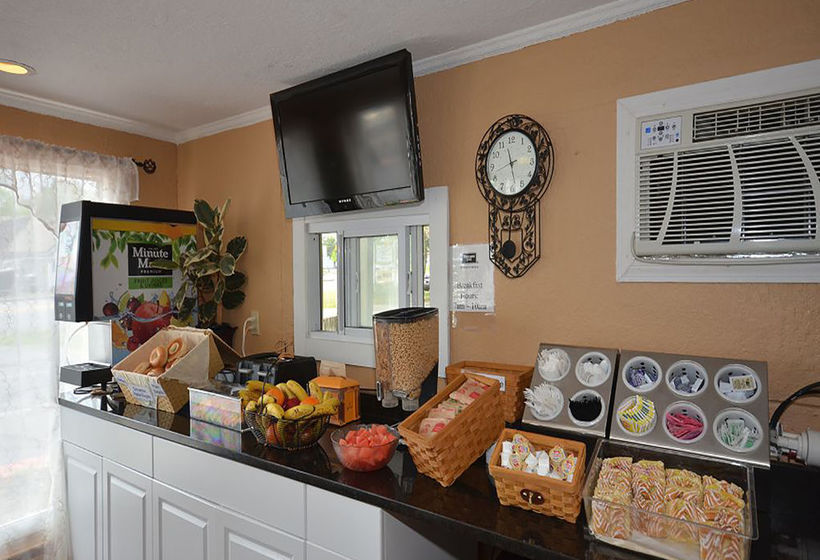 Hotel Rodeway Inn Orleans  | Orleans | Massachusetts | United States 13