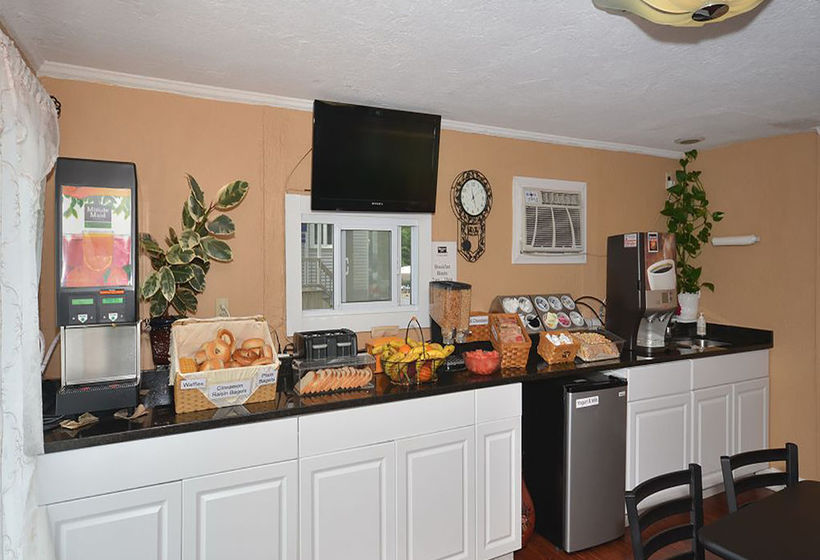 Hotel Rodeway Inn Orleans  | Orleans | Massachusetts | United States 15