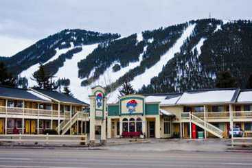 Hotel Painted Buffalo Inn Blog  | Jackson Hole | Wyoming | United States 19