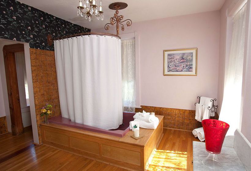 Palace Hotel & Bath House  | Eureka Springs | Arkansas | United States 1